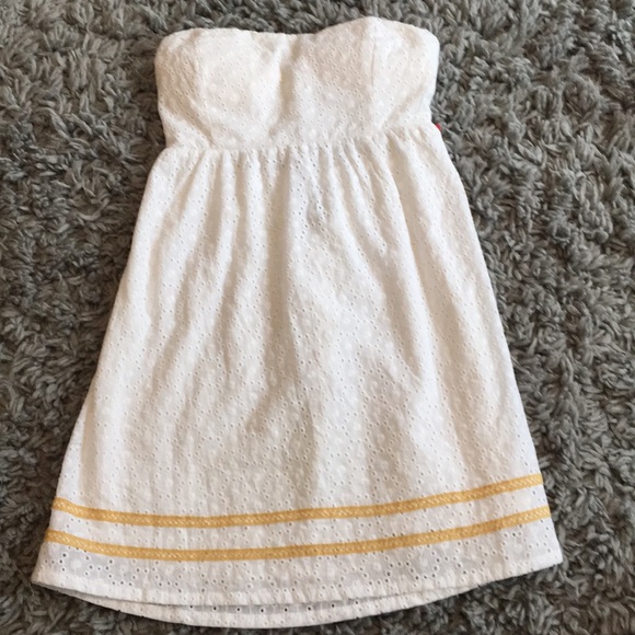 Wet Seal Dresses & Skirts - Wet Seal strapless dress